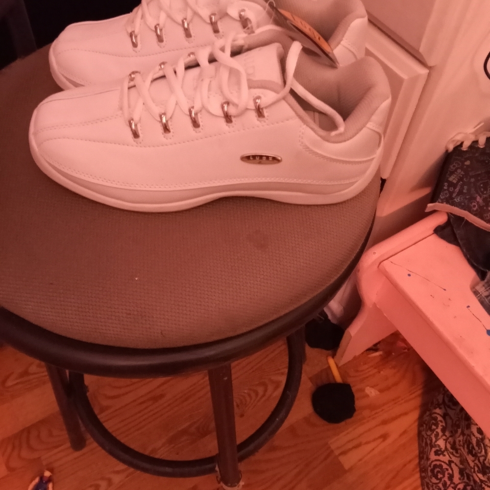 New - Picture 2 of 4